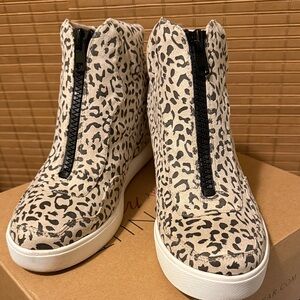 Coconuts by Matisse Animal Print High-Top hidden wedge sneakers- 9.5 medium.
